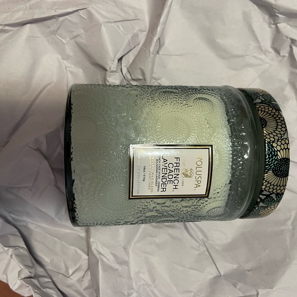 Voluspa French Cade Lavender candle - Picture 4 of 4